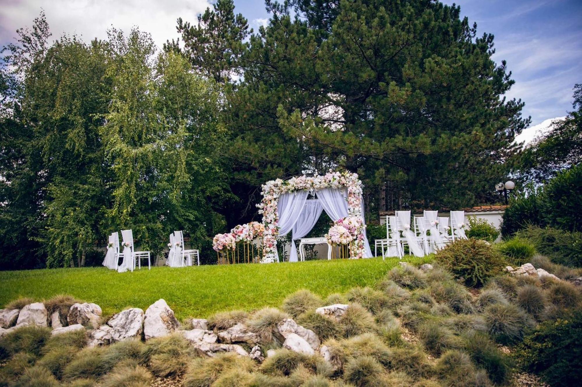 Hotel Villa Kaylaka Plevna Kültér fotó