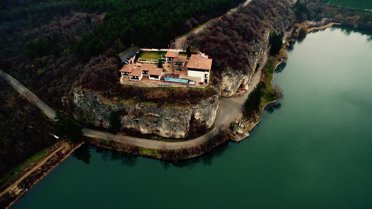 Hotel Villa Kaylaka Plevna Kültér fotó